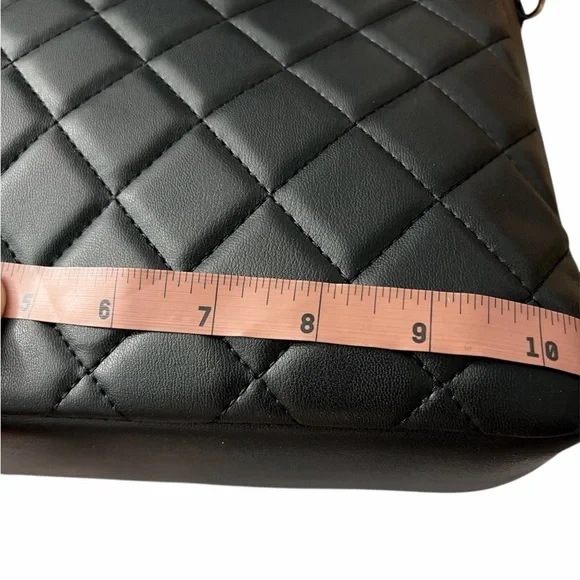 Elegant Black Quilted Women's Bag - Picture 7 of 10